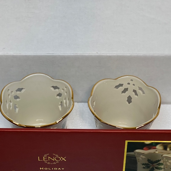 Lenox Holiday Pierced Votives Set of 2 Holly Berry Pattern New - Picture 2 of 16